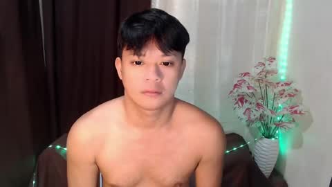 Snapshot of kingdomcum96 chatting on 07/19/26, 09:29 kingdomcum96 online show from 07/19/26, 09:29