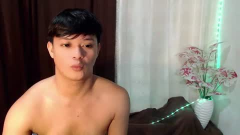 Snapshot of kingdomcum96 chatting on 07/31/26, 12:21 kingdomcum96 online show from 07/31/26, 12:21