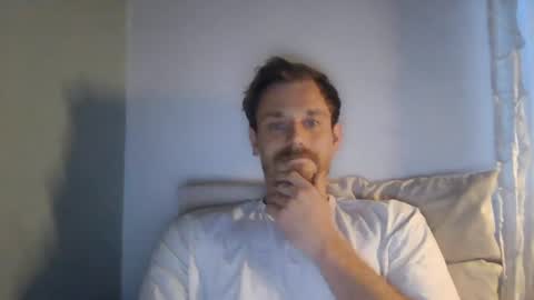 Snapshot of kingharold92 chatting on 06/15/26, 08:00 kingharold92 online show from 06/15/26, 08:00