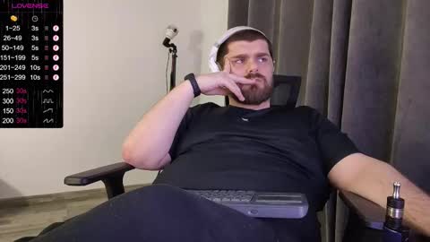 Snapshot of kingmarti chatting on 02/04/26, 01:33 Marti online show from 02/04/26, 01:33