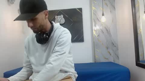 KING  online show from 04/12/26, 03:44