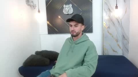 KING  online show from 04/19/26, 03:06