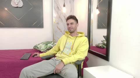 KING  online show from 05/28/26, 03:15