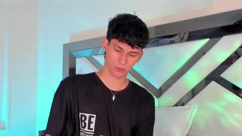  A L E X  online show from 02/08/25, 12:06