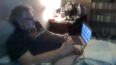 kingtongue10 online show from 01/10/25, 01:52