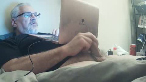 kingtongue10 online show from 12/03/25, 01:57