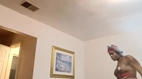 Snapshot of kingzoe1989 chatting on 11/18/25, 10:31 kingzoe1989 online show from 11/18/25, 10:31