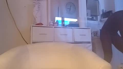 Snapshot of kingzoe1989 chatting on 11/29/25, 08:28 kingzoe1989 online show from 11/29/25, 08:28