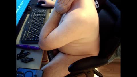 Snapshot of kink173 chatting on 10/01/25, 02:01 kink173 online show from 10/01/25, 02:01