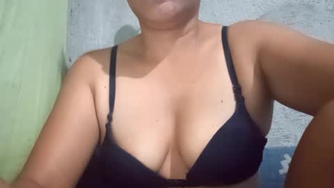 Snapshot of kinky27782 chatting on 01/12/26, 05:40 kinky27782 online show from 01/12/26, 05:40