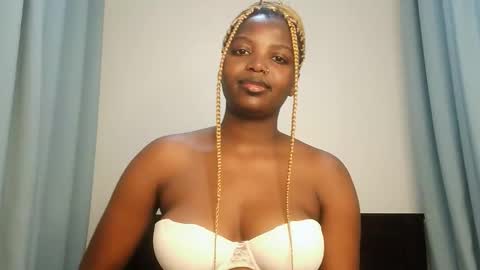 Lola online show from 10/17/25, 05:59