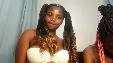 Lola online show from 11/08/25, 10:41