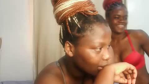 Lola online show from 03/24/26, 12:43