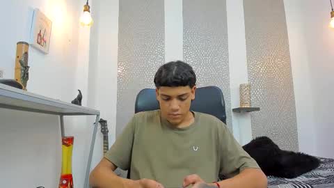   online show from 10/01/25, 07:31