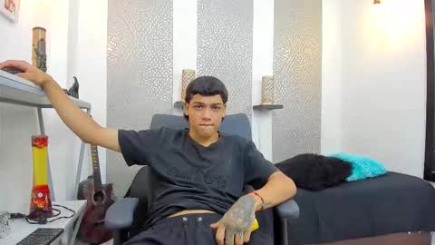   online show from 10/09/25, 12:14