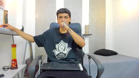   online show from 10/11/25, 11:31