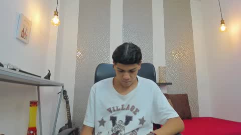   online show from 10/14/25, 12:06