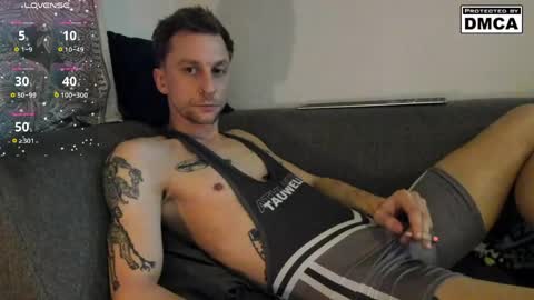 Snapshot of kinky_spidey chatting on 05/03/26, 06:19 kinky_spidey online show from 05/03/26, 06:19