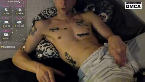 Snapshot of kinky_spidey chatting on 05/24/26, 01:32 kinky_spidey online show from 05/24/26, 01:32