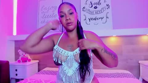 Snapshot of kinky_thifanny chatting on 03/03/26, 11:38 Thifanny online show from 03/03/26, 11:38