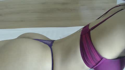 Snapshot of kinkyarab48449 chatting on 05/13/26, 10:12 Kinkyarab48449 online show from 05/13/26, 10:12