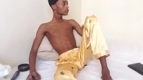 kinkybby_ online show from 02/03/25, 12:14