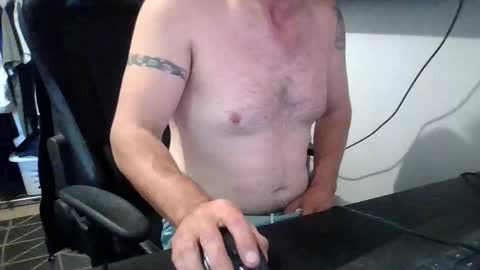 Snapshot of kinkybinerd chatting on 02/14/25, 10:04 Horny Bloomy online show from 02/14/25, 10:04