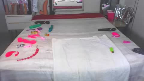 KinyBunz online show from 02/19/26, 02:07