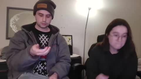 Maysie and Hunter online show from 12/24/24, 05:05