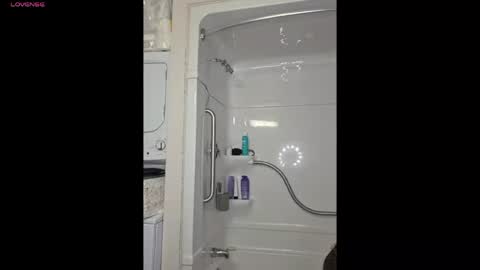 Maysie and Hunter online show from 04/06/26, 01:03