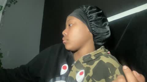 Bunniii online show from 02/06/25, 06:29