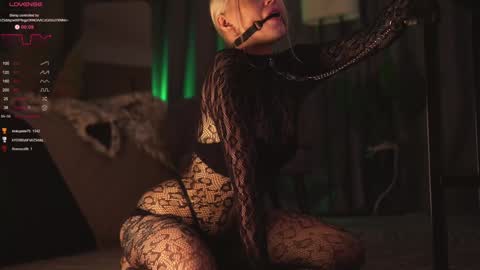 kinkylina_ online show from 12/02/24, 10:50