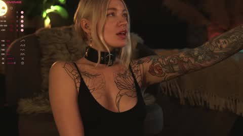 kinkylina_ online show from 12/14/24, 06:30