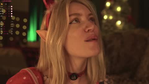 kinkylina_ online show from 12/25/24, 12:05