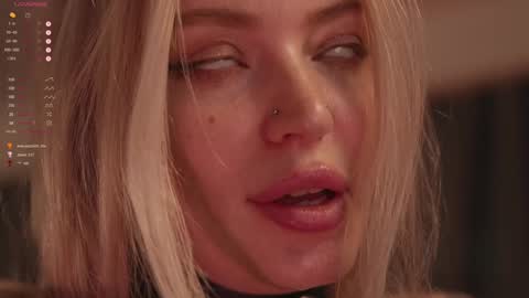 kinkylina_ online show from 02/01/25, 04:22