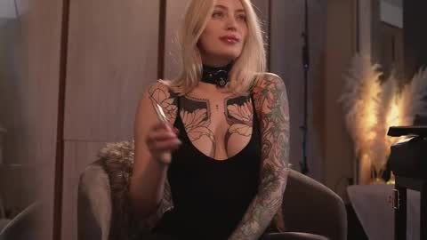 kinkylina_ online show from 02/19/25, 02:23