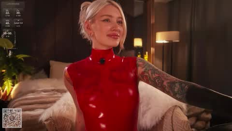 kinkylina_ online show from 12/01/25, 03:50