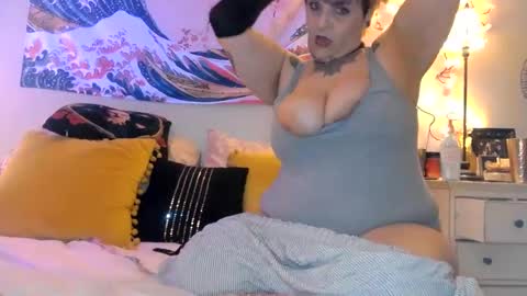 Snapshot of kinkypinkyplay2 chatting on 12/12/24, 05:42 Kinky Pinky online show from 12/12/24, 05:42