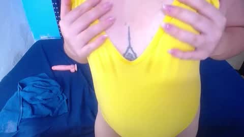 kinkyy_redhead online show from 02/05/26, 04:00