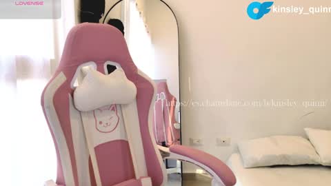 Snapshot of kinsley_quinn chatting on 04/24/26, 10:23 5 short videos of my body parts for 200 tks online show from 04/24/26, 10:23