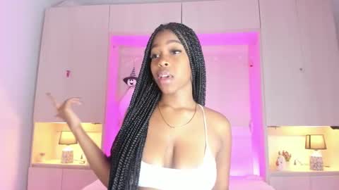 M A R A  online show from 10/11/25, 12:47