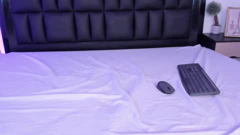 kiomi_san online show from 02/04/25, 10:02