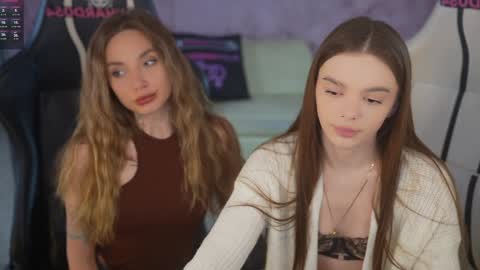 Snapshot of kira0541 chatting on 02/09/26, 09:19 Sweet girls online show from 02/09/26, 09:19