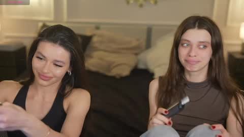 Sweet girls online show from 04/14/26, 08:26