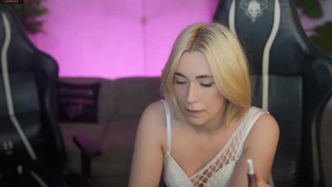 Sweet girls online show from 04/17/26, 02:31