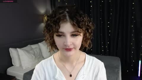Kira online show from 06/06/26, 12:05