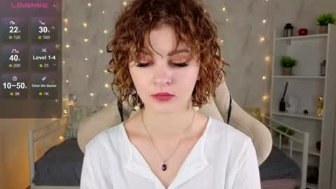 Kira online show from 07/04/26, 12:28