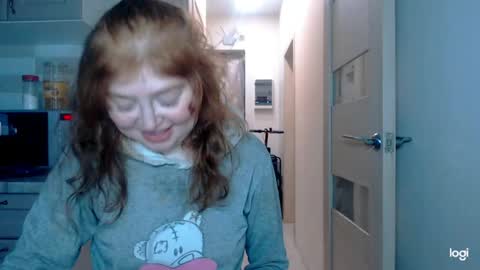 Kira online show from 04/10/26, 01:05