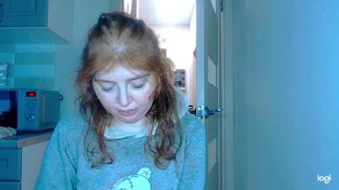 Snapshot of kira_foxy_ chatting on 06/05/26, 01:06 Kira online show from 06/05/26, 01:06