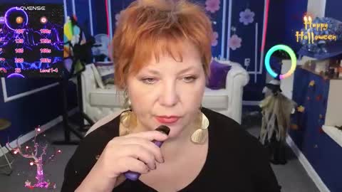 Kira Kennet online show from 10/29/25, 07:32